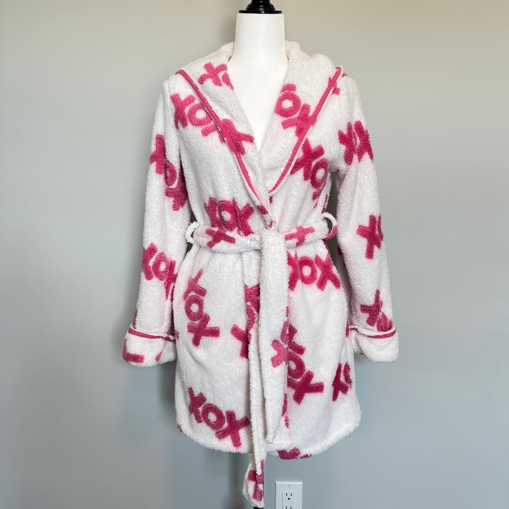 Betsey Johnson Intimates Small Plush Hooded Robe XOXO Pockets White Pink Comfy